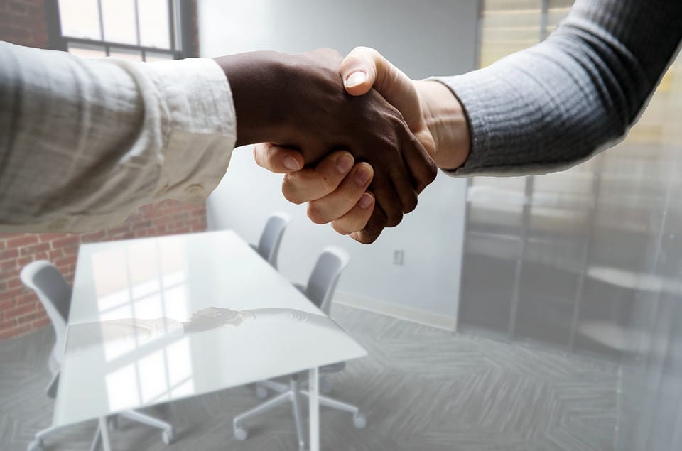 تحيز المحاور هو أحد الإنحيازات التي قد تؤثر على نتائج الأبحاث والدراسات الطبية
